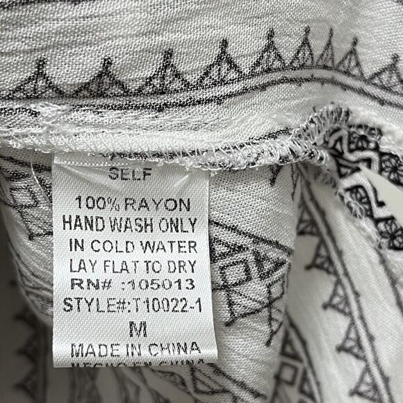 Savanna Jane Floral Embroidered Peasant Blouse Top Size M Black Boho Western - Picture 7 of 7